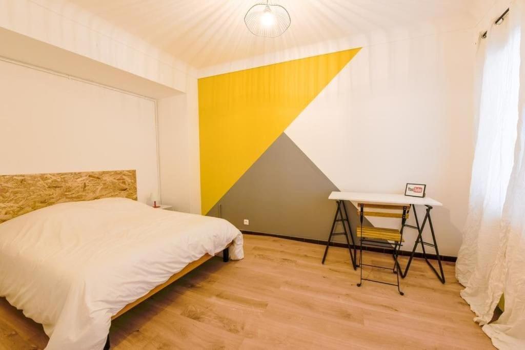 Charmant Logement Plein Pied Au Coeur Du Village Castelculier Zewnętrze zdjęcie